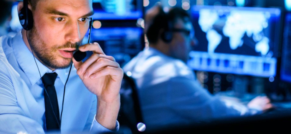 What is the Difference Between UCaaS and CCaaS?